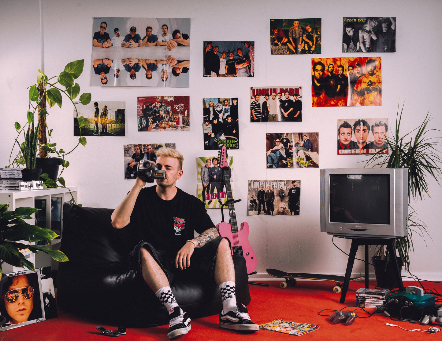 'PUNK RAVE' GRAFFITI TEE