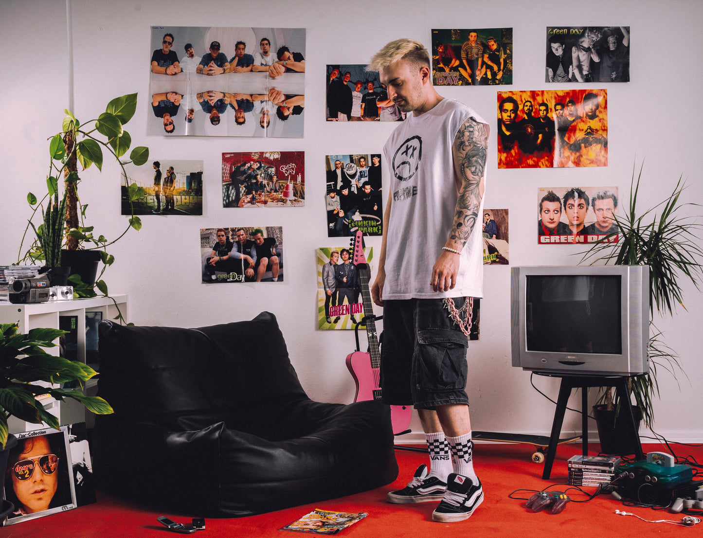 'EMO DANCE MUSIC' TEE