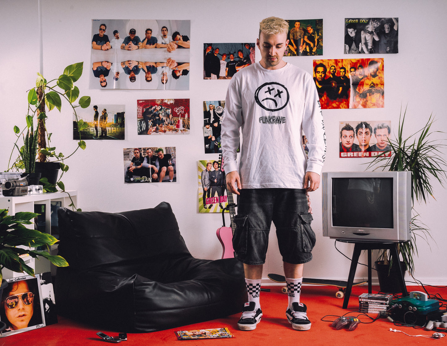 'EMO DANCE MUSIC' LONGSLEEVE