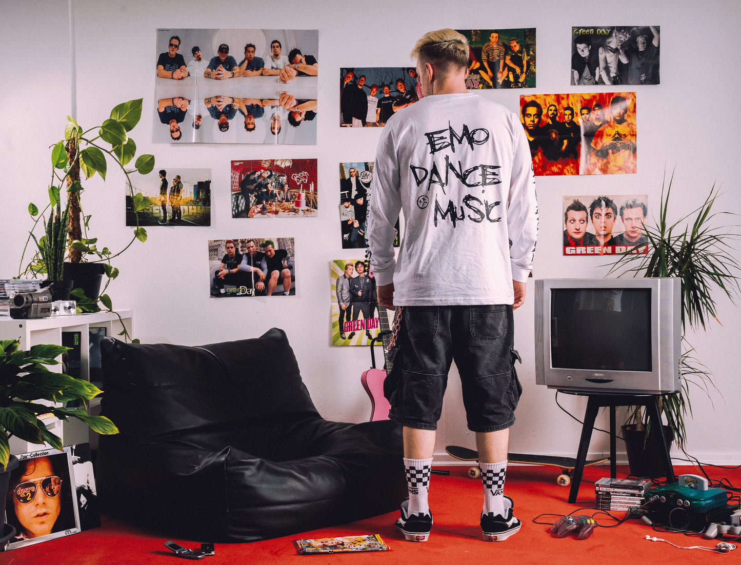 'EMO DANCE MUSIC' LONGSLEEVE